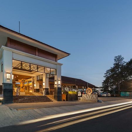 Nava Hotel Тавангмангу Экстерьер фото