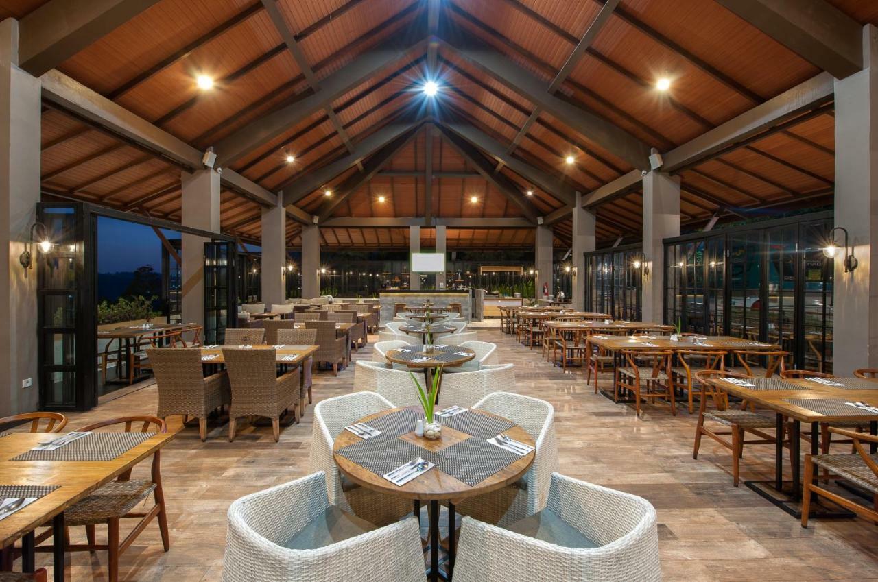 Nava Hotel Тавангмангу Экстерьер фото